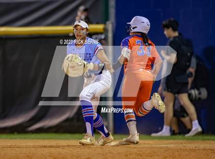 Thumbnail 3 in Oak Ridge vs Grand Oaks photogallery.