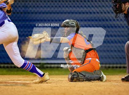 Thumbnail 1 in Oak Ridge vs Grand Oaks photogallery.