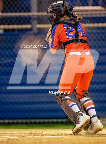 Thumbnail 1 in Oak Ridge vs Grand Oaks photogallery.