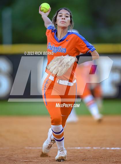 Thumbnail 3 in Oak Ridge vs Grand Oaks photogallery.