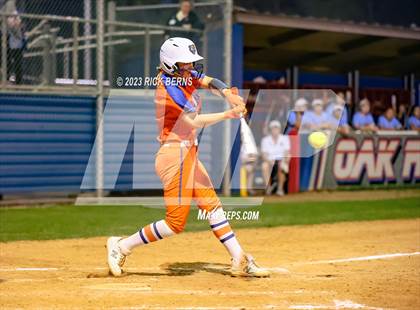 Thumbnail 1 in Oak Ridge vs Grand Oaks photogallery.