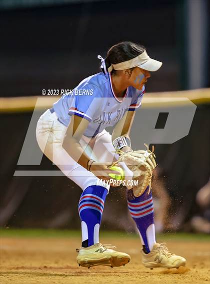 Thumbnail 1 in Oak Ridge vs Grand Oaks photogallery.