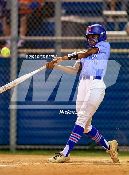 Thumbnail 2 in Oak Ridge vs Grand Oaks photogallery.