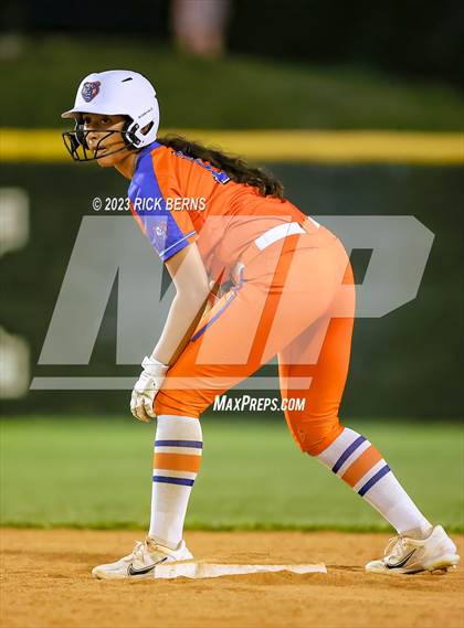Thumbnail 1 in Oak Ridge vs Grand Oaks photogallery.