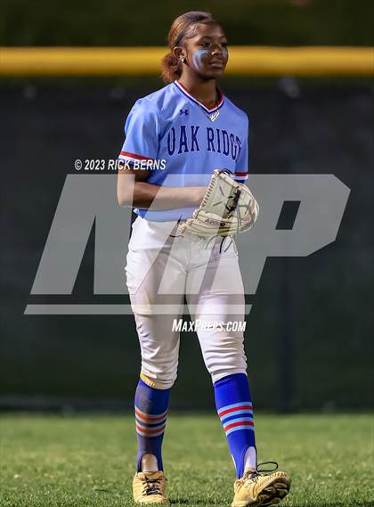 Thumbnail 2 in Oak Ridge vs Grand Oaks photogallery.