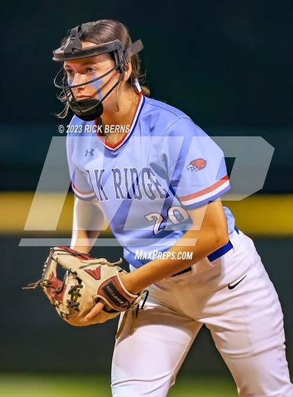 Thumbnail 3 in Oak Ridge vs Grand Oaks photogallery.