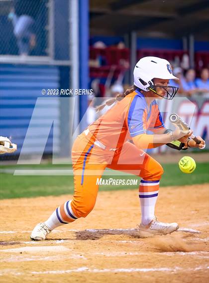 Thumbnail 2 in Oak Ridge vs Grand Oaks photogallery.