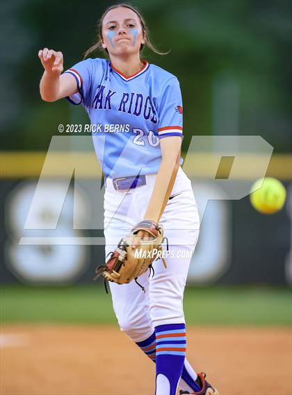 Thumbnail 3 in Oak Ridge vs Grand Oaks photogallery.
