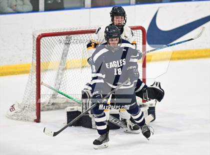 Thumbnail 2 in Wethersfield vs. Simsbury (CCC North Final) photogallery.