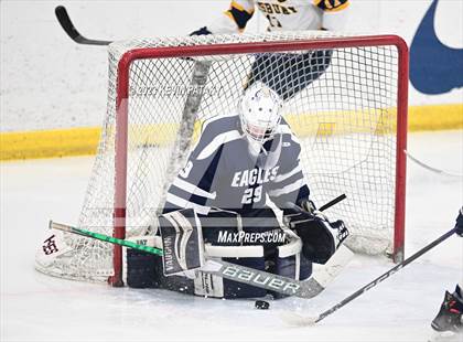 Thumbnail 1 in Wethersfield vs. Simsbury (CCC North Final) photogallery.