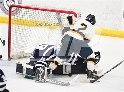 Thumbnail 2 in Wethersfield vs. Simsbury (CCC North Final) photogallery.