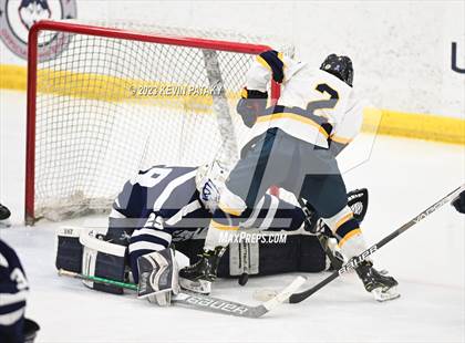 Thumbnail 3 in Wethersfield vs. Simsbury (CCC North Final) photogallery.