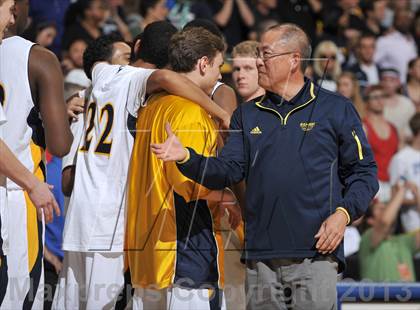 Thumbnail 3 in Santa Monica vs. Loyola (CIF SoCal Regional D1 Final) photogallery.