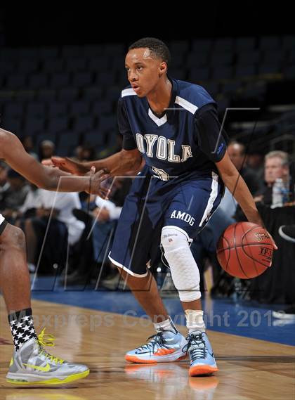 Thumbnail 3 in Santa Monica vs. Loyola (CIF SoCal Regional D1 Final) photogallery.