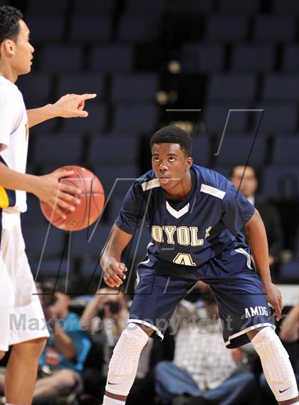 Thumbnail 1 in Santa Monica vs. Loyola (CIF SoCal Regional D1 Final) photogallery.