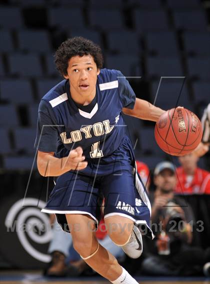 Thumbnail 1 in Santa Monica vs. Loyola (CIF SoCal Regional D1 Final) photogallery.