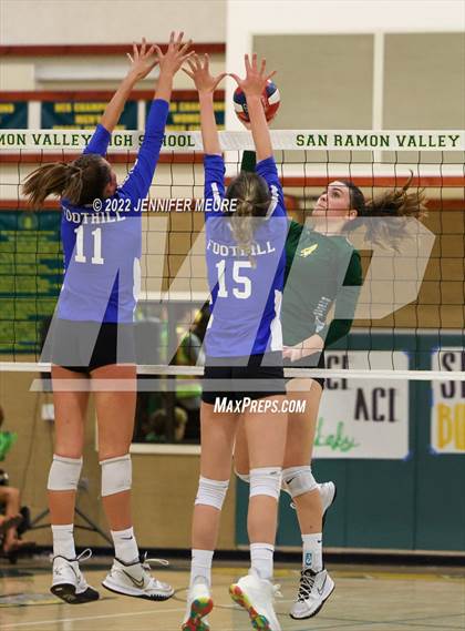Thumbnail 3 in Foothill @ San Ramon Valley (CIF NCS D1 Championship) photogallery.