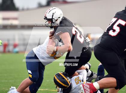 Thumbnail 3 in Yelm vs. Bellevue (WIAA 3A State Semifinal) photogallery.