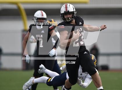 Thumbnail 3 in Yelm vs. Bellevue (WIAA 3A State Semifinal) photogallery.