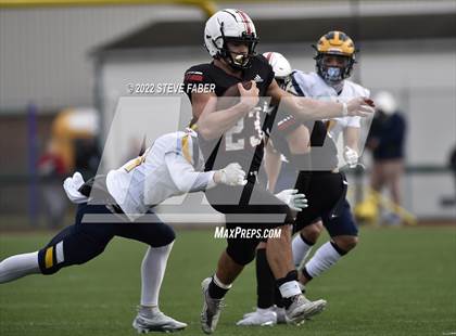 Thumbnail 2 in Yelm vs. Bellevue (WIAA 3A State Semifinal) photogallery.