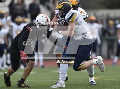 Thumbnail 2 in Yelm vs. Bellevue (WIAA 3A State Semifinal) photogallery.