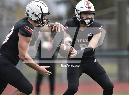 Thumbnail 3 in Yelm vs. Bellevue (WIAA 3A State Semifinal) photogallery.