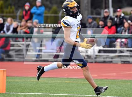 Thumbnail 3 in Yelm vs. Bellevue (WIAA 3A State Semifinal) photogallery.