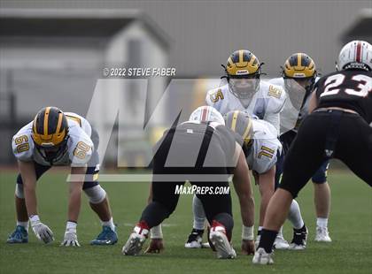 Thumbnail 1 in Yelm vs. Bellevue (WIAA 3A State Semifinal) photogallery.