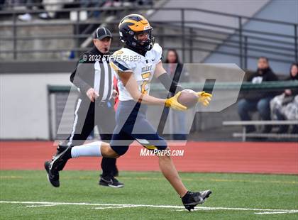 Thumbnail 1 in Yelm vs. Bellevue (WIAA 3A State Semifinal) photogallery.