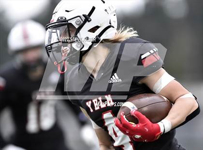 Thumbnail 2 in Yelm vs. Bellevue (WIAA 3A State Semifinal) photogallery.