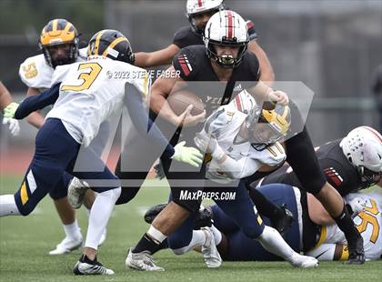 Thumbnail 2 in Yelm vs. Bellevue (WIAA 3A State Semifinal) photogallery.