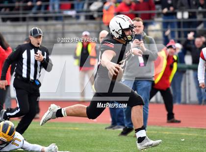 Thumbnail 2 in Yelm vs. Bellevue (WIAA 3A State Semifinal) photogallery.