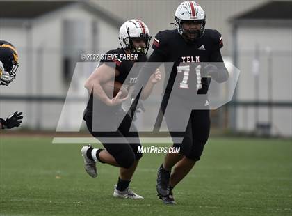 Thumbnail 2 in Yelm vs. Bellevue (WIAA 3A State Semifinal) photogallery.