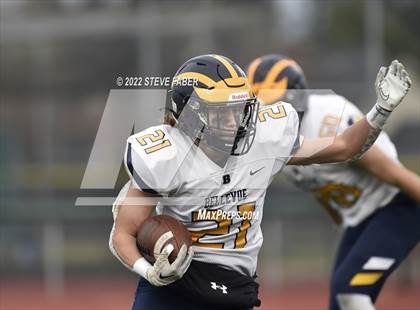 Thumbnail 2 in Yelm vs. Bellevue (WIAA 3A State Semifinal) photogallery.