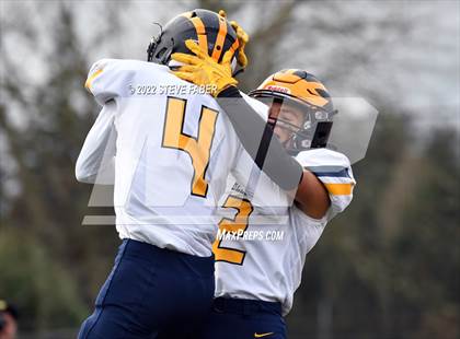 Thumbnail 1 in Yelm vs. Bellevue (WIAA 3A State Semifinal) photogallery.