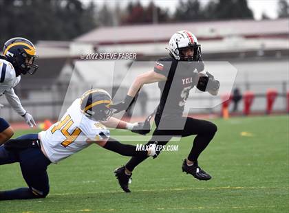 Thumbnail 2 in Yelm vs. Bellevue (WIAA 3A State Semifinal) photogallery.