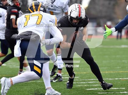 Thumbnail 3 in Yelm vs. Bellevue (WIAA 3A State Semifinal) photogallery.