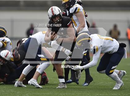Thumbnail 3 in Yelm vs. Bellevue (WIAA 3A State Semifinal) photogallery.