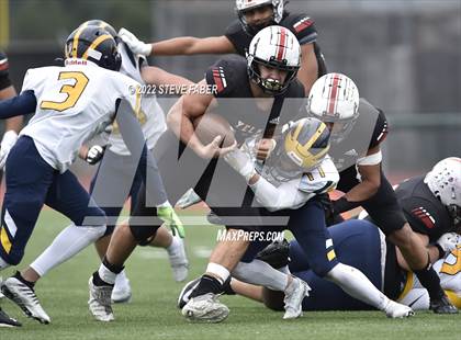 Thumbnail 1 in Yelm vs. Bellevue (WIAA 3A State Semifinal) photogallery.