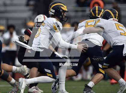 Thumbnail 1 in Yelm vs. Bellevue (WIAA 3A State Semifinal) photogallery.
