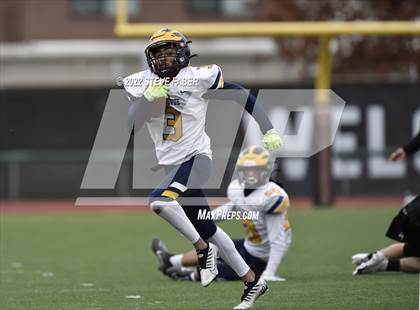 Thumbnail 1 in Yelm vs. Bellevue (WIAA 3A State Semifinal) photogallery.