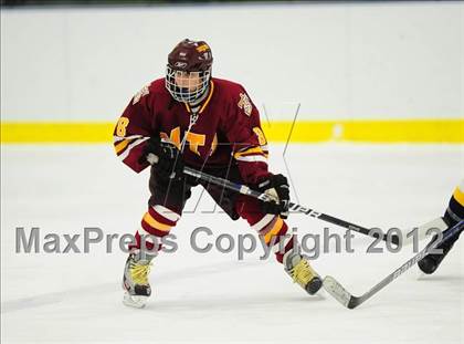 Thumbnail 1 in Sheehan @ Housatonic/Northwestern photogallery.