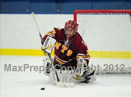 Thumbnail 1 in Sheehan @ Housatonic/Northwestern photogallery.