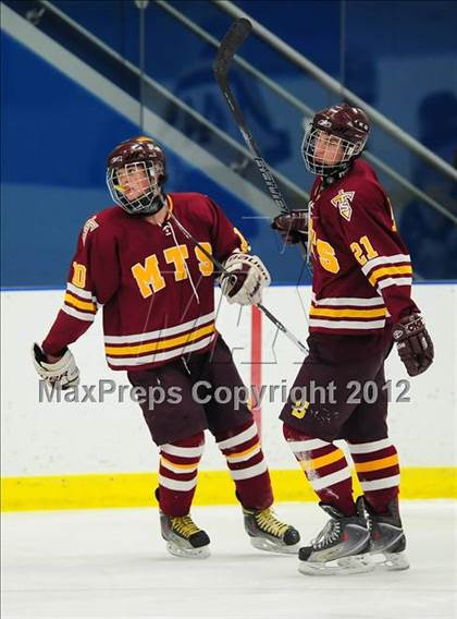 Thumbnail 2 in Sheehan @ Housatonic/Northwestern photogallery.