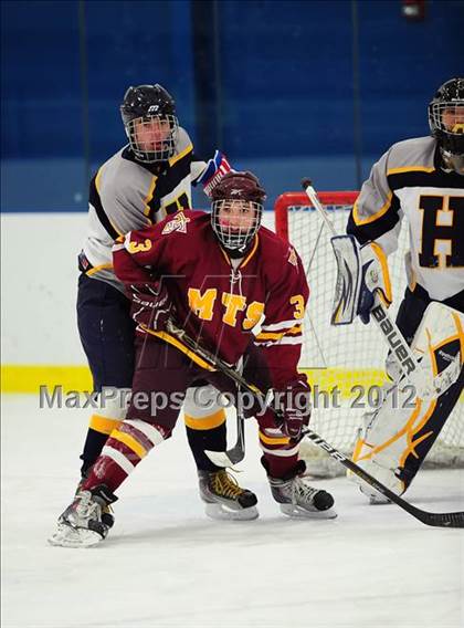 Thumbnail 1 in Sheehan @ Housatonic/Northwestern photogallery.