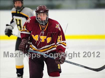 Thumbnail 1 in Sheehan @ Housatonic/Northwestern photogallery.