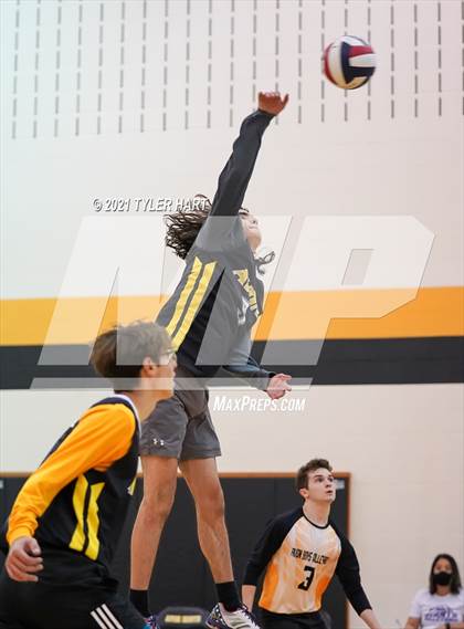 Thumbnail 3 in Center Grove @ Avon photogallery.