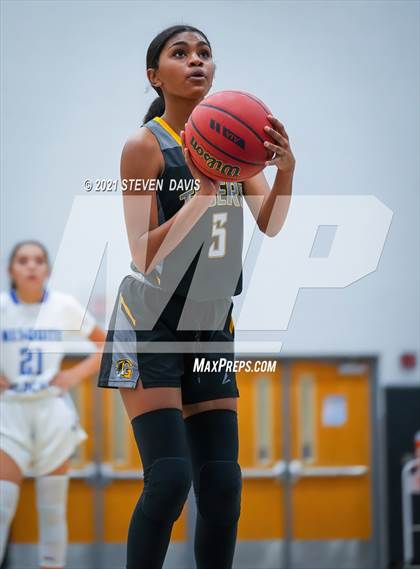 Thumbnail 1 in Gilbert @ Mesquite photogallery.