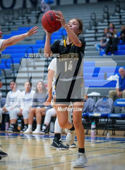 Thumbnail 3 in Gilbert @ Mesquite photogallery.