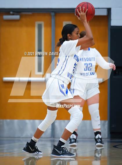 Thumbnail 1 in Gilbert @ Mesquite photogallery.